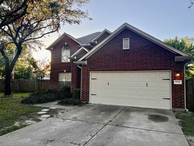 Foto del edificio - 18410 Green Cypress Ct