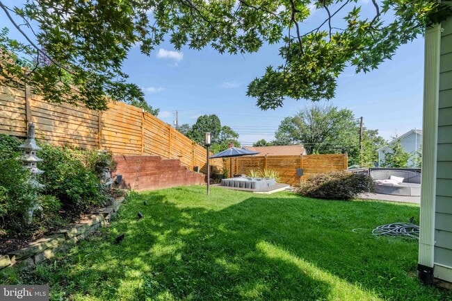 Building Photo - 942 McKinley Rd