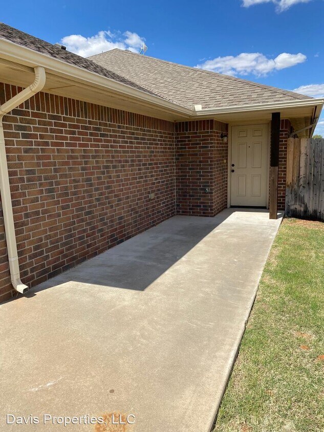 Primary Photo - 3 br, 2 bath House - 1607 E. Lawter Road