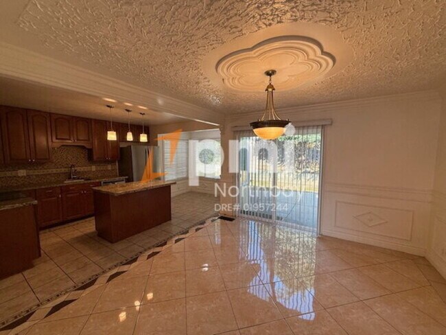 Foto del edificio - 2950 Juniper St