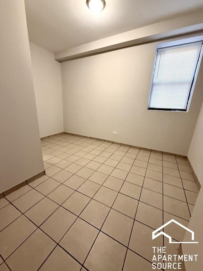 Foto del edificio - 2211 E 69th St