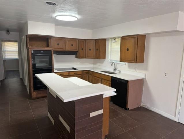 Foto del edificio - 1303 Cypress Dr