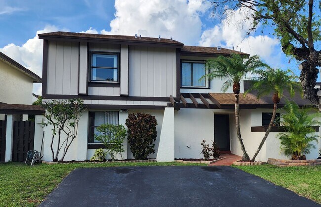 Building Photo - 12707 SW 66th Terrace Dr