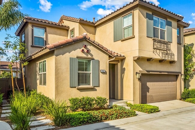 Building Photo - Beautiful newly built 4 bedroom, 3 bath home in the quiet, gated community of Westgate!