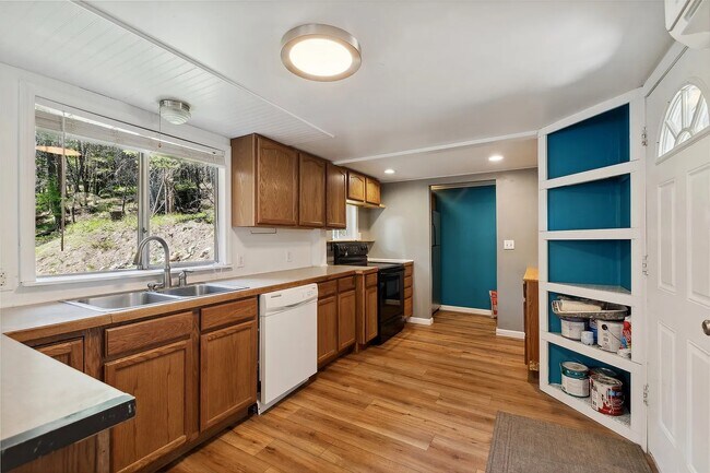 Cocina - 263 Lone Star Trl