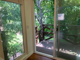 Cubierta - 11049 Kling St