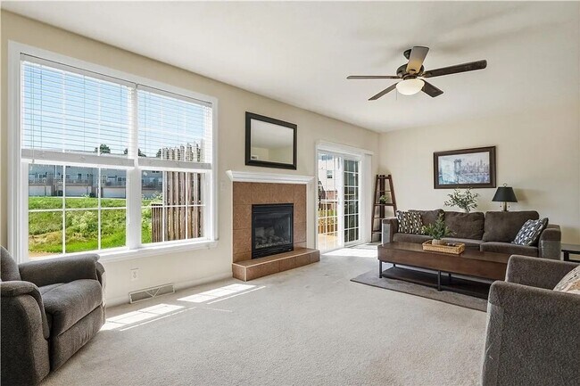 Building Photo - Beautiful Home with LVP Flooring Throughout | Finished Basement | Available Now