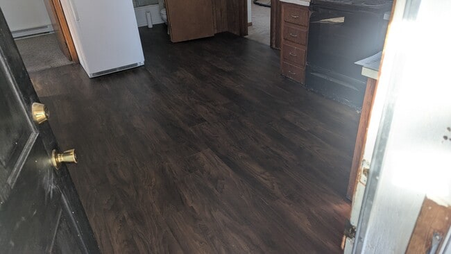 Building Photo - 24 Mechanic St