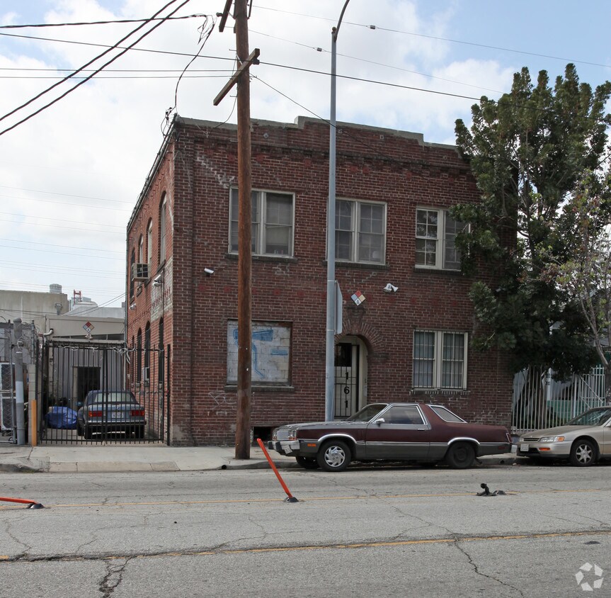Building Photo - 161 Mission Rd