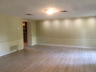Building Photo - 1107 Somerset Ave