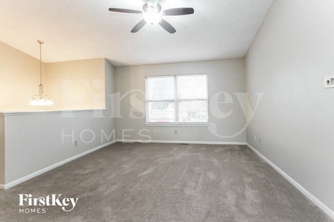 Foto del edificio - 1524 Blue Brook Way