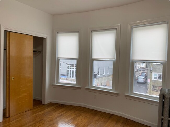 Foto del edificio - 148 Oxford St