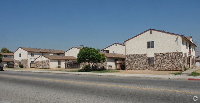 Building Photo - 855-859 863 867, 871 E. 120th St