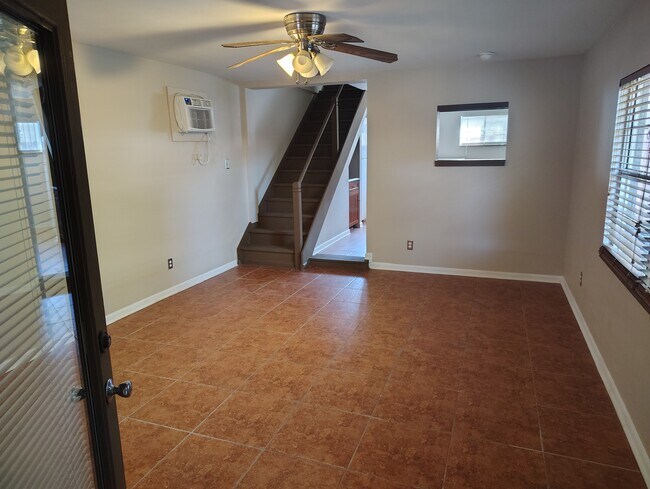 Building Photo - 4970 Kathy Dr