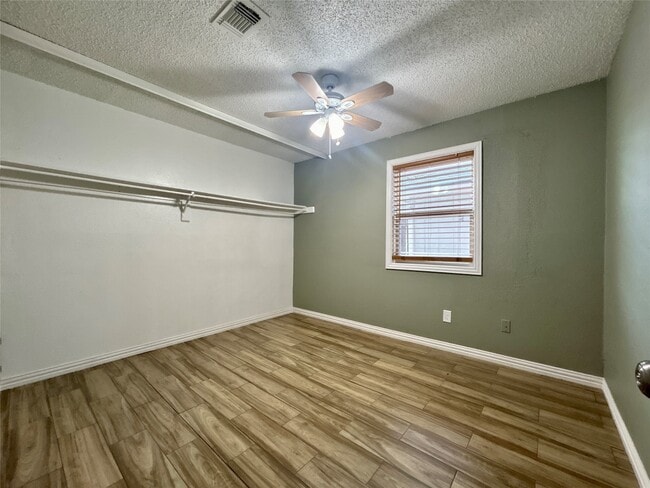 Foto del edificio - 23211 Prairie Bird Dr
