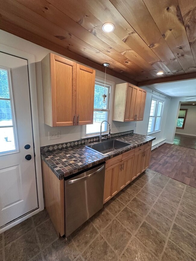 Building Photo - 4017 Nelson Heights