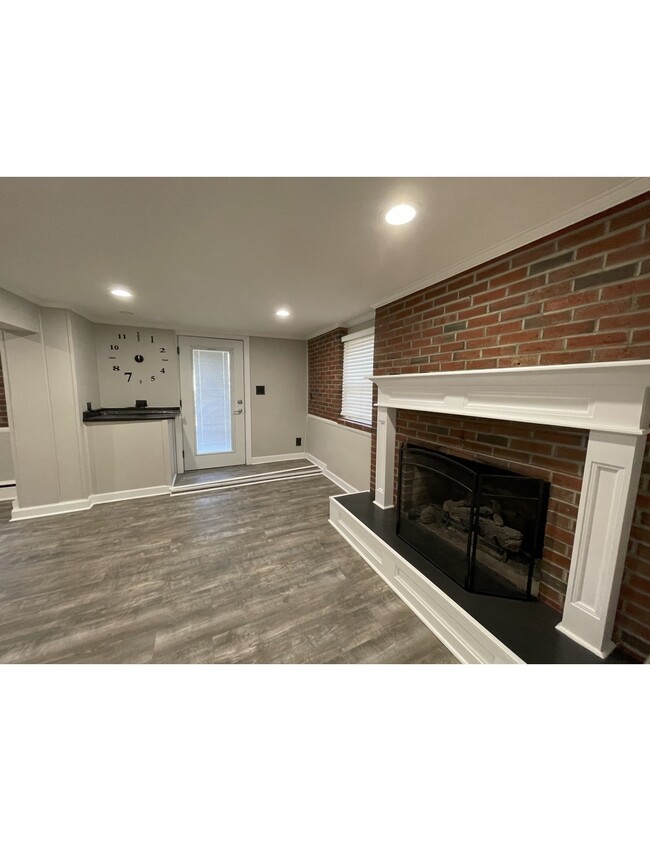 Master bedroom - 302 N Hammonds Ferry Rd