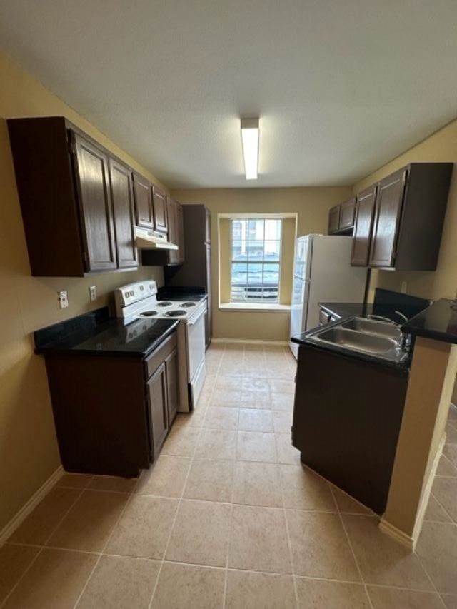 Building Photo - 606 Gale St