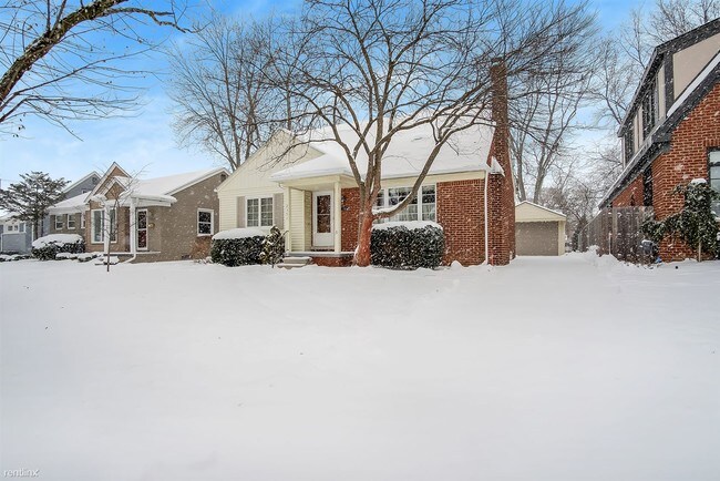 Building Photo - 3 br, 2.5 bath House - 2351 Buckingham Ave