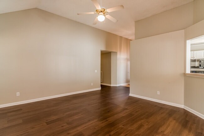 Building Photo - 1004 Blue Mountain Ln