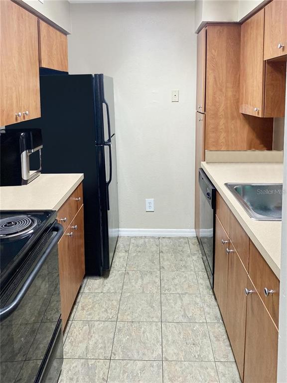 Foto del edificio - 295 Wymore Rd