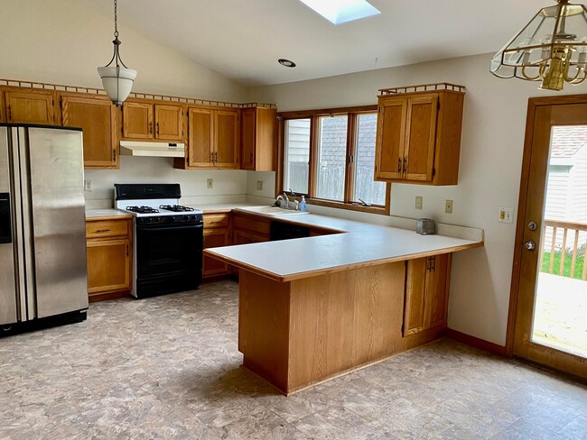 Building Photo - 1055 Black Diamond Dr