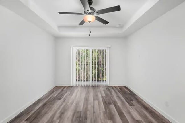Building Photo - 3174 Oleander Ave