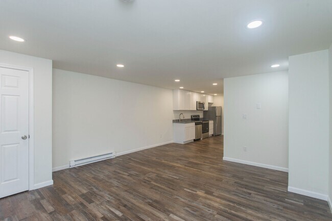 Building Photo - 2140 Grafton Dr