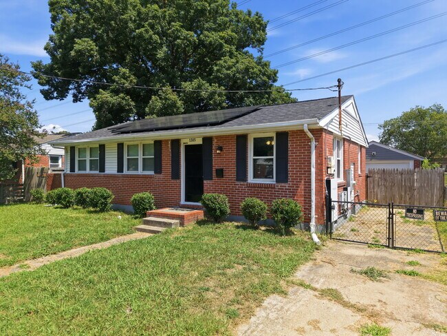 Building Photo - 1305 Yeadon Rd