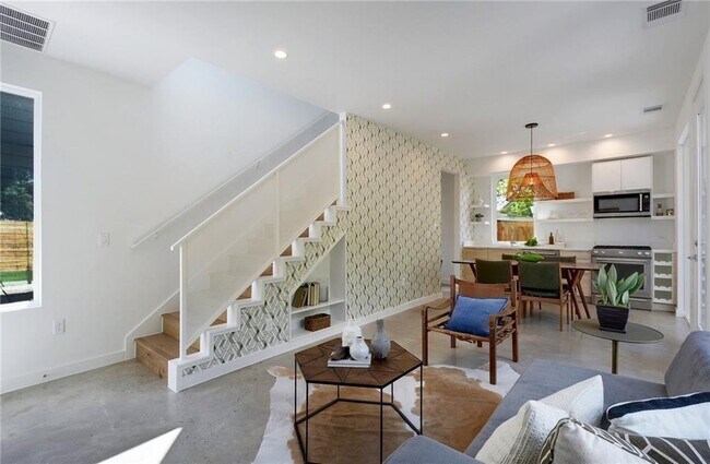 Building Photo - 5514 Avenue H