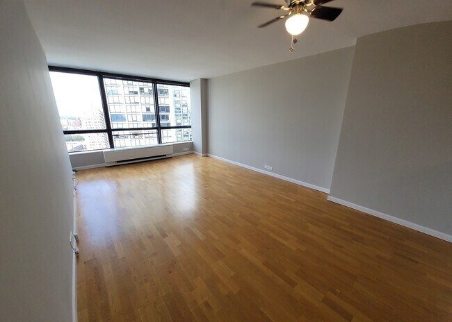 Foto del edificio - 5415 N Sheridan Rd