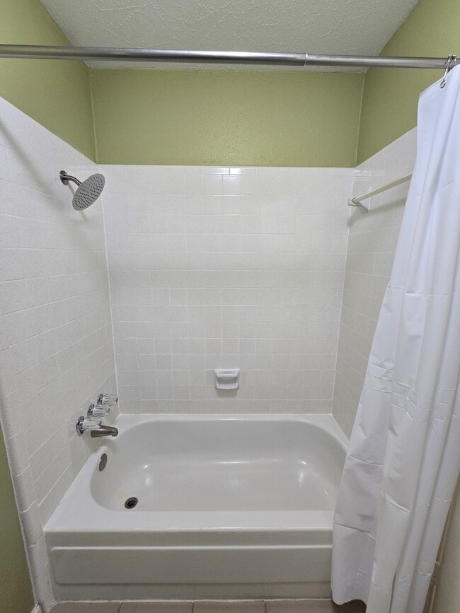 Building Photo - 10555 Turtlewood Ct