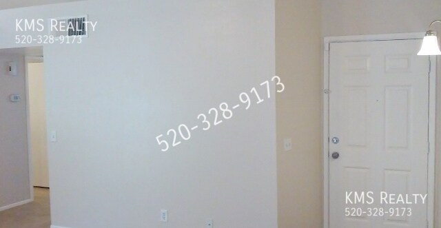 Foto del edificio - 5654 S Wood Crest Dr