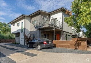 Building Photo - 500 W 51st St