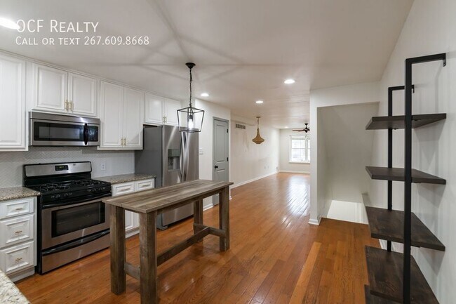 Building Photo - Modern Point Breeze 3 Bedroom / 2.5 Bathro...