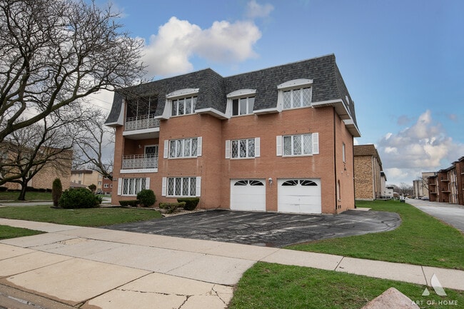 Building Photo - 9701 S Keeler Ave