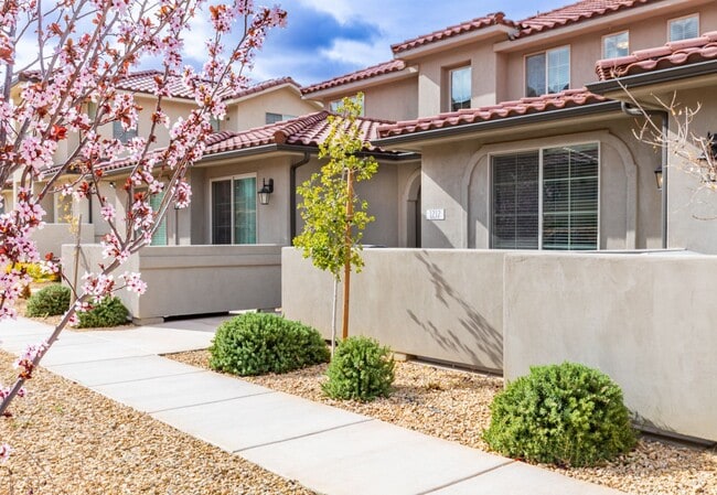 Building Photo - Modern Turn-Key Rental | Sienna Hills – Wa...