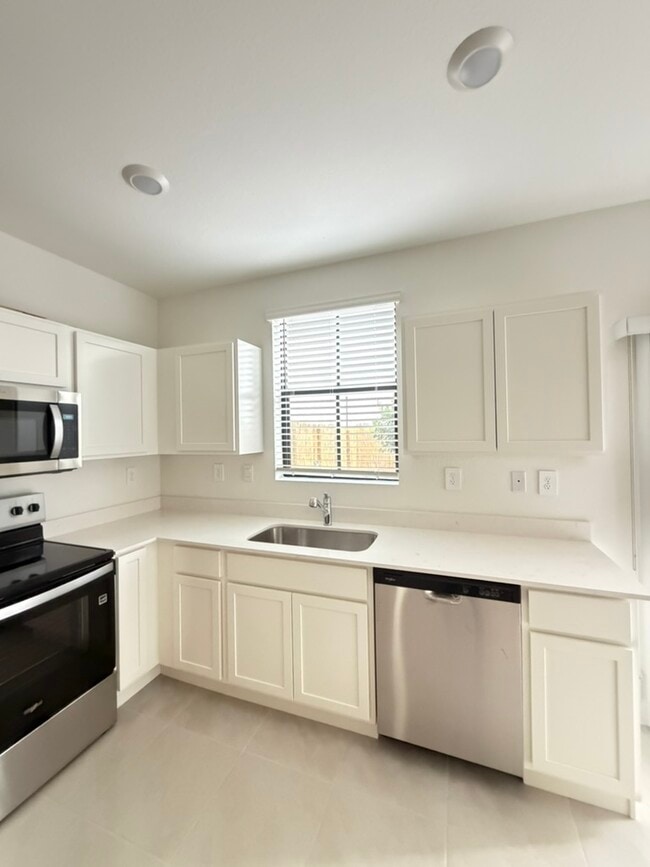 Photo - 1466 NE 3rd Ave Townhome