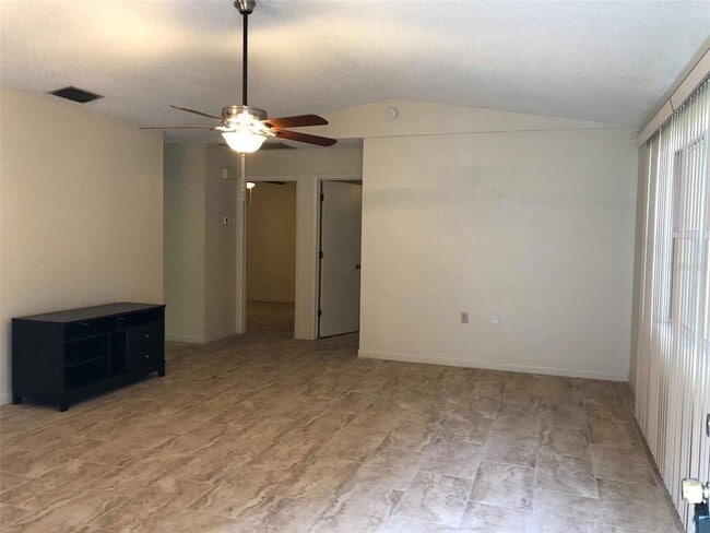 Building Photo - 3225 Julia Ct