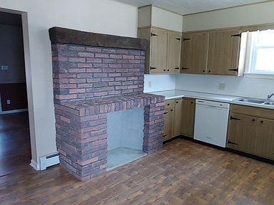 Building Photo - Newly remodeled