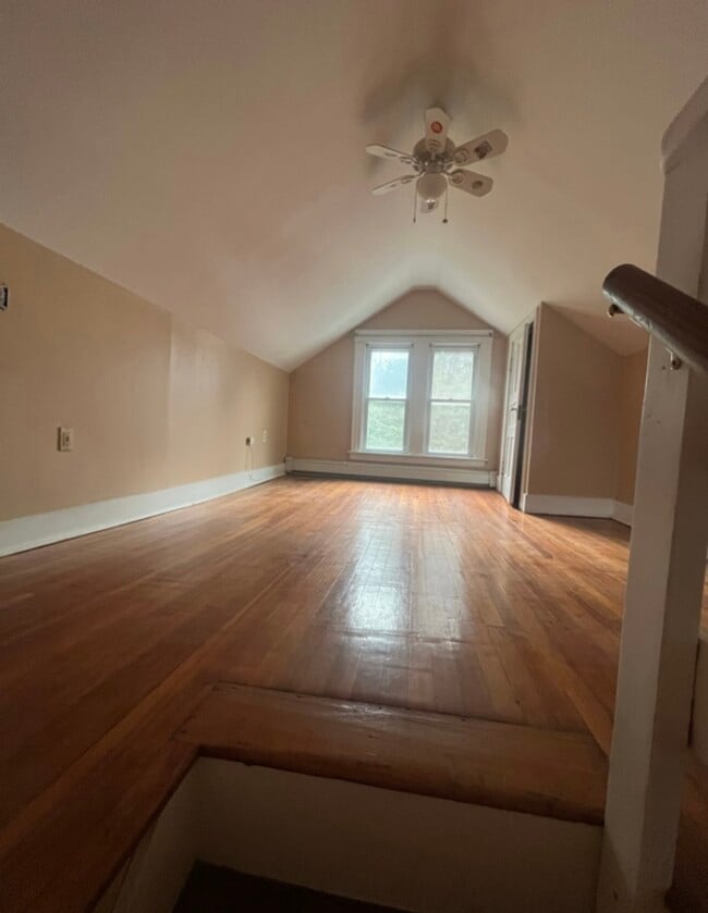 Building Photo - 182 Jersey St