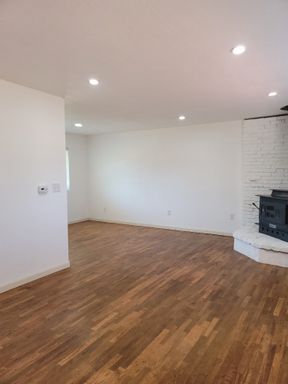 Foto del edificio - Remodeled 3 bed/2 bath in High Point/West Seattle with large fully fenced yard now at $2850!