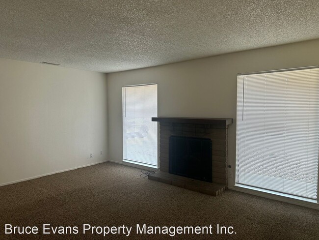 Building Photo - 2 br, 2 bath House - 3919 W. Hillsdale