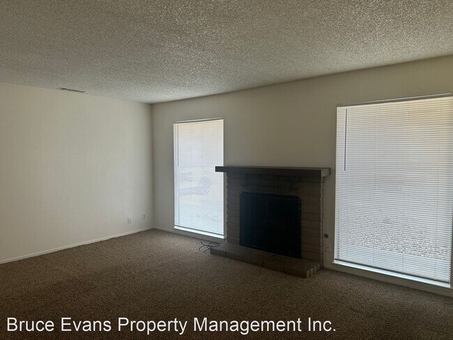 Foto del edificio - 2 br, 2 bath House - 3919 W. Hillsdale