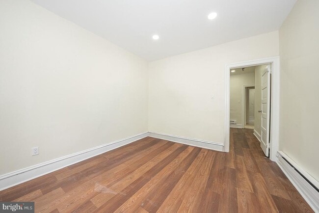 Building Photo - 22 Ardmore Ave