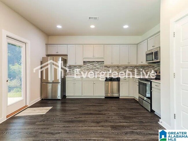 Building Photo - 86 Wolf Ln