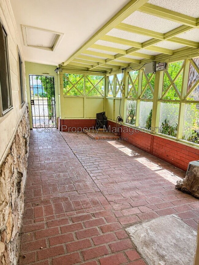 Foto del edificio - 42625 Jefferson St