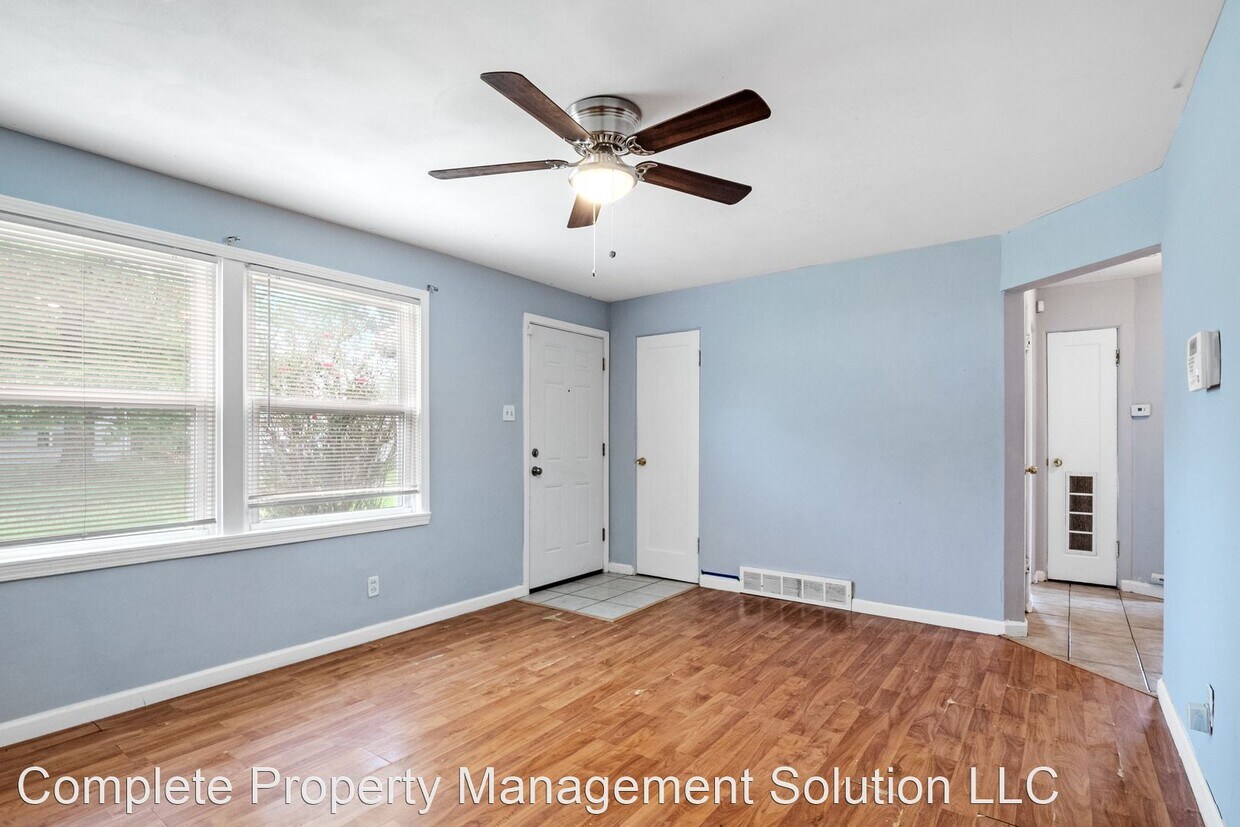 Foto principal - 3 br, 1 bath House - 9855 Vickie Pl