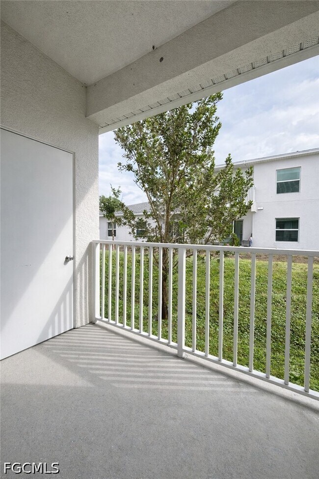Foto del edificio - 3221 SW 8th Pl