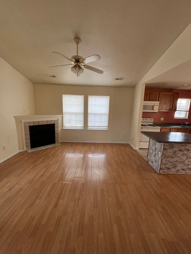 Building Photo - Cute 2bd/1bath